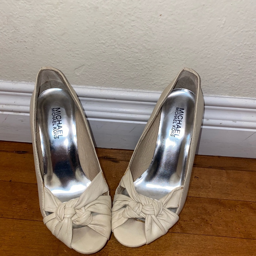 Michael Kors cream and black heels